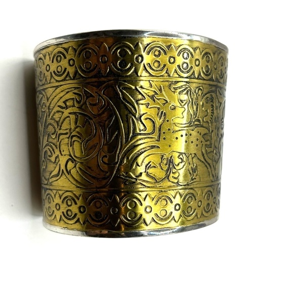 Vintage Amy Khan Russel Gold Tone Etched Cuff Bracelet Hunting Scene Deer Lion - Picture 13 of 14